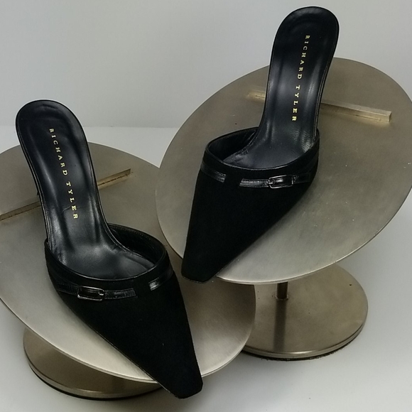 Richard Tyler Suede Pointed Toe Mule Heels  - Picture 3 of 8